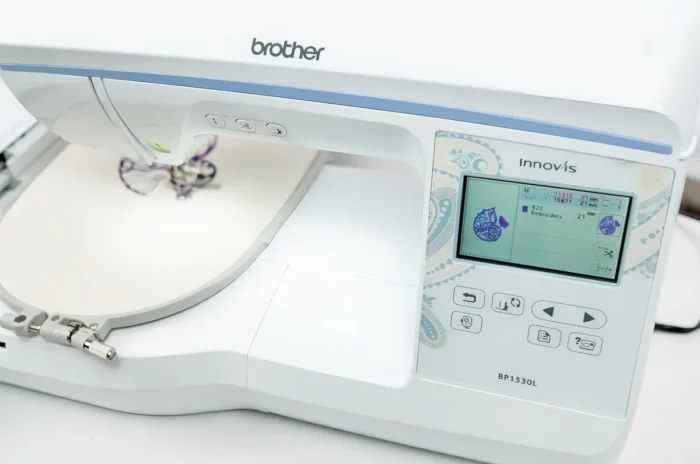 Máquina de Bordado Brother BP1530L com Wi-Fi - Imagem 3
